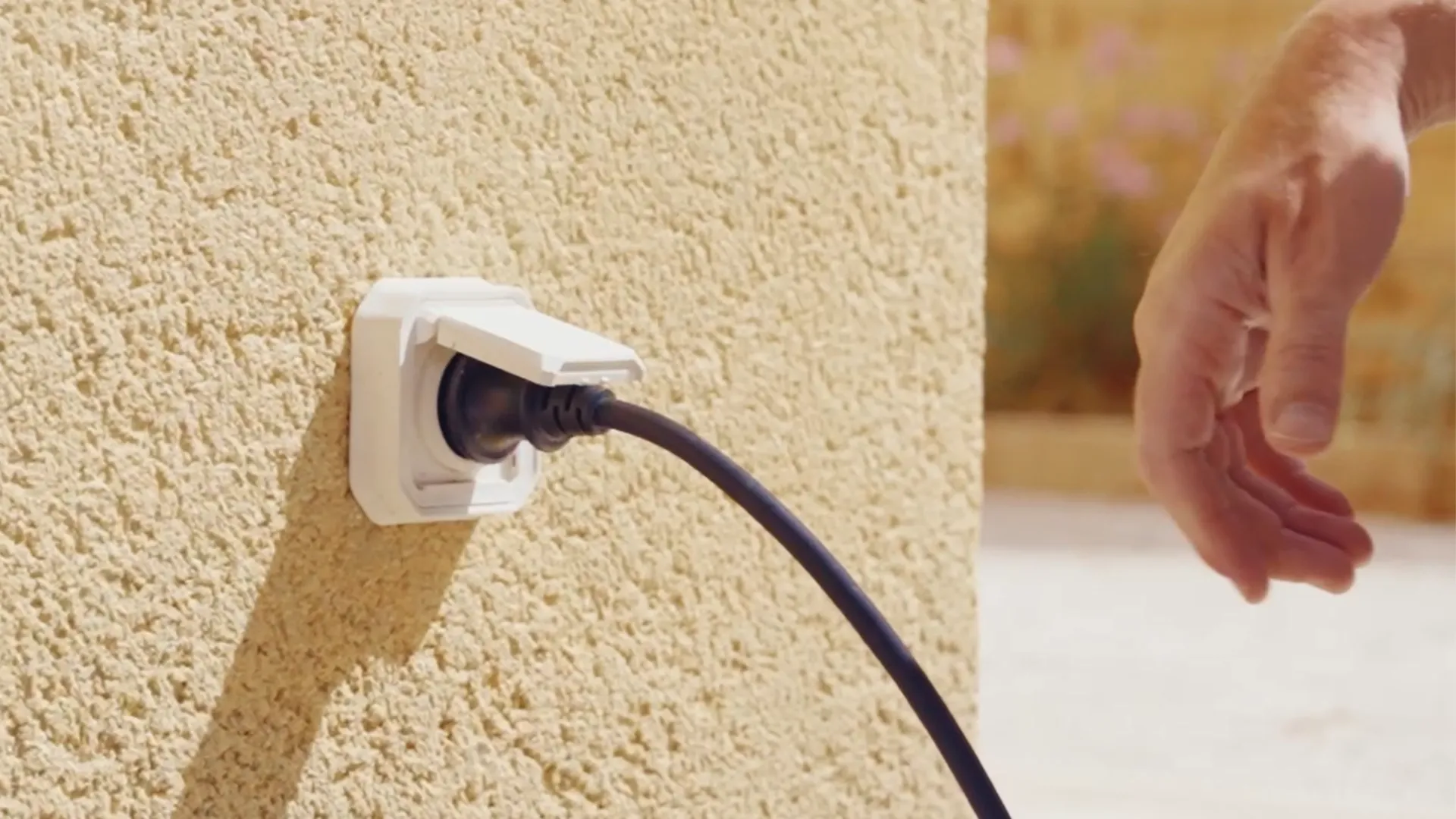 Panneau solaire plug and play interdit ? La fausse rumeur