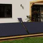 panneaux solaires de jardin sur terrasse