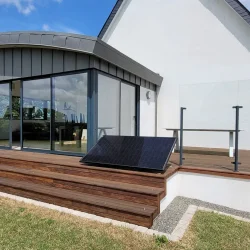 PANNEAU SOLAIRE À BRANCHER SUR PRISE 220V SUNETHIC PANNEAU SOLAIRE À BRANCHER SUR PRISE 220V SUNETHIC
