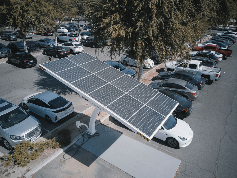 Panneau solaire pour recharger sa voiture : on vous explique tout !