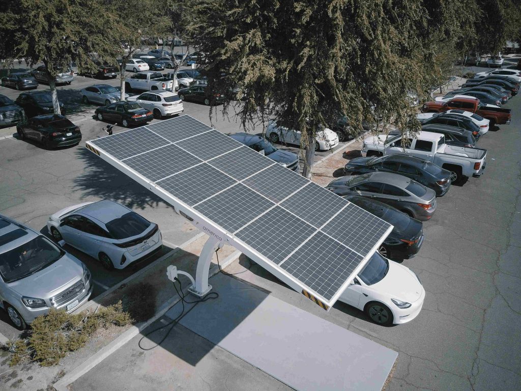 panneau solaire recharge voiture electrique 2024