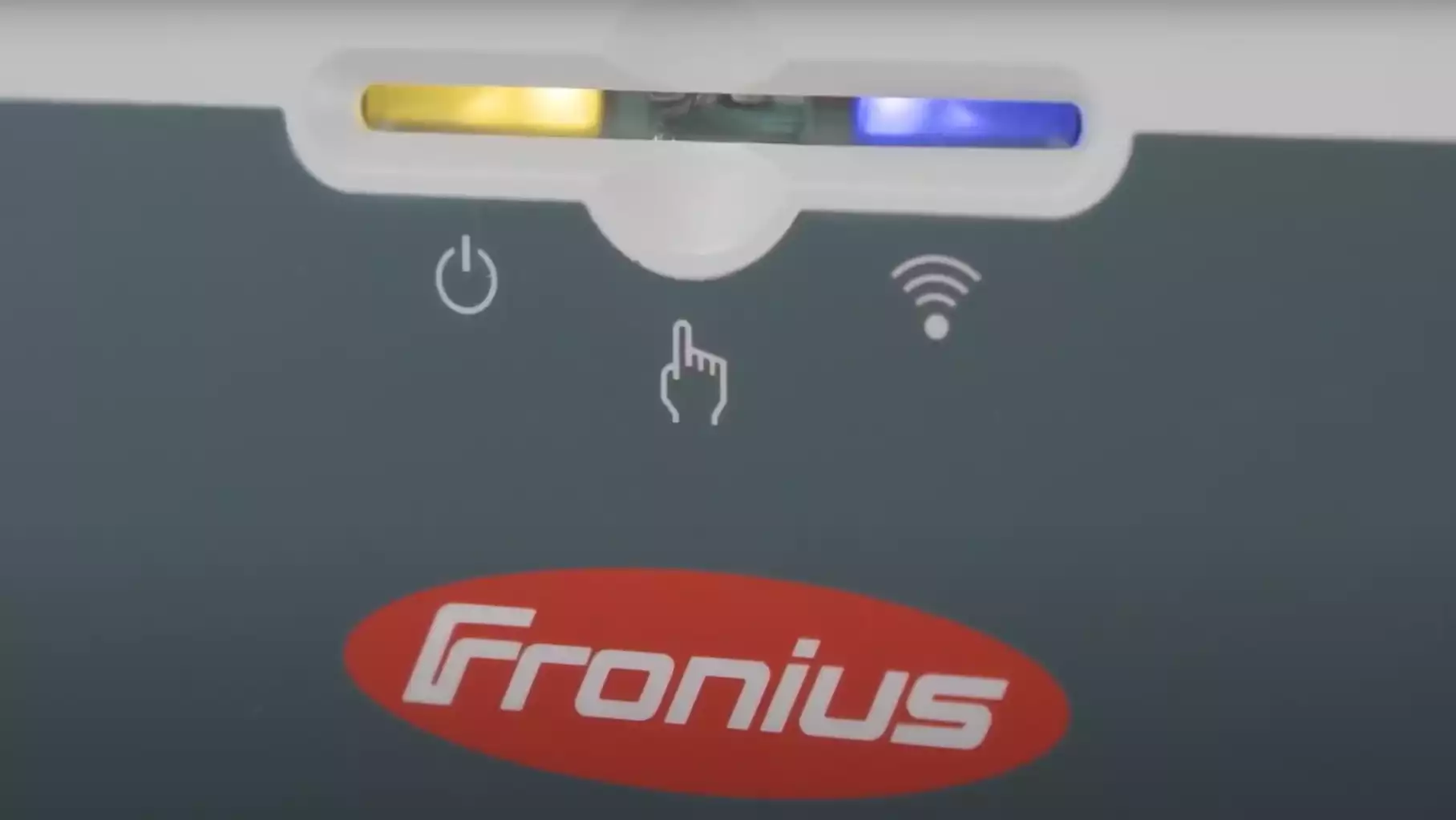 onduleur hybride fronius panneaux solaires