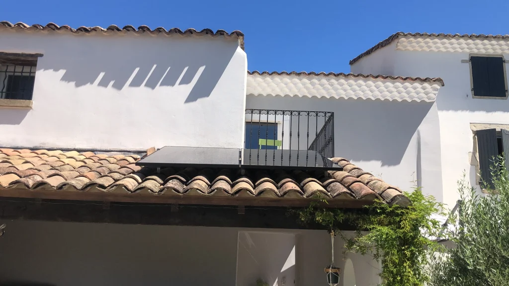 panneau solaire autoconsommation kit solaire sur toiture tuiles